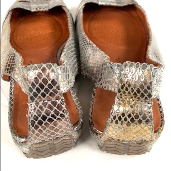 Like New Gentle Souls Metallic Snakeskin Leather Shoes Size 9.5 - Picture 6 of 10